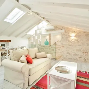  Apartment Old Town Splendid By Irundo