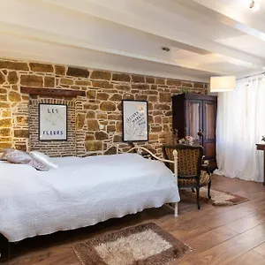 Duplex Camelia In Charming Old Town Appartamento